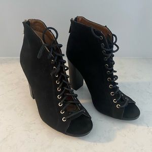NWOT Bamboo Suede Lace up Block heels
